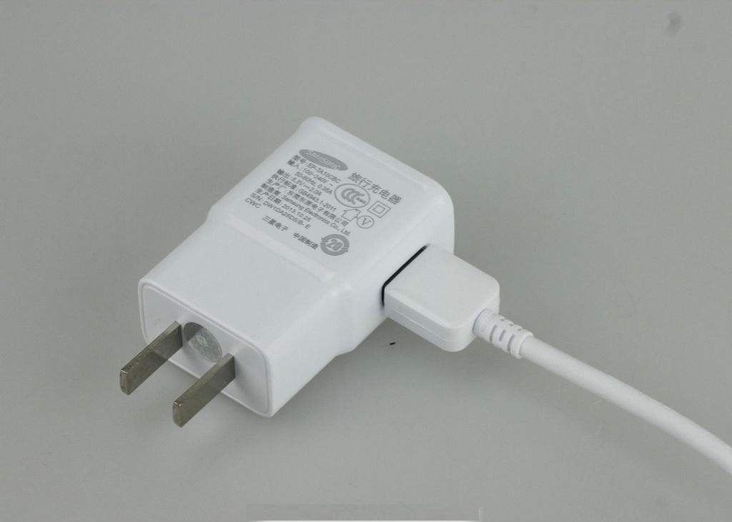 充電頭數據線(xiàn)激光打標